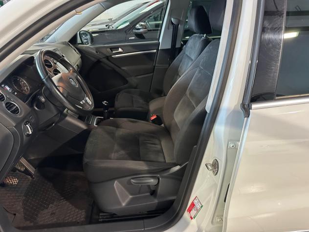 Volkswagen Tiguan 2.0 TDI 140 CV 4MOTION Sport & Style - Foto 7