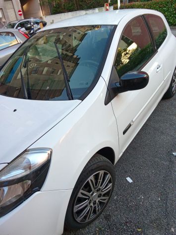 RENAULT CLIO 2010