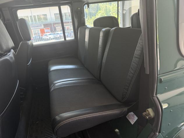 Land Rover Defender Defender 110 2.5 td5 SE SW | 9 POSTI AUTOVETTURA - Foto 9