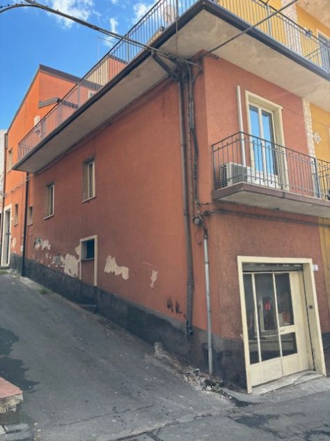 CASA INDIPENDENTE + GARAGE/BOTTEGA