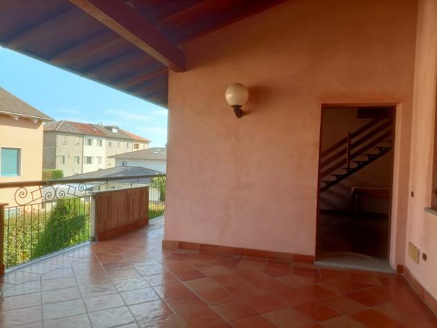 Appartamento in Villa – Elegante 4 Locali in Contesto Signorile - Foto 2