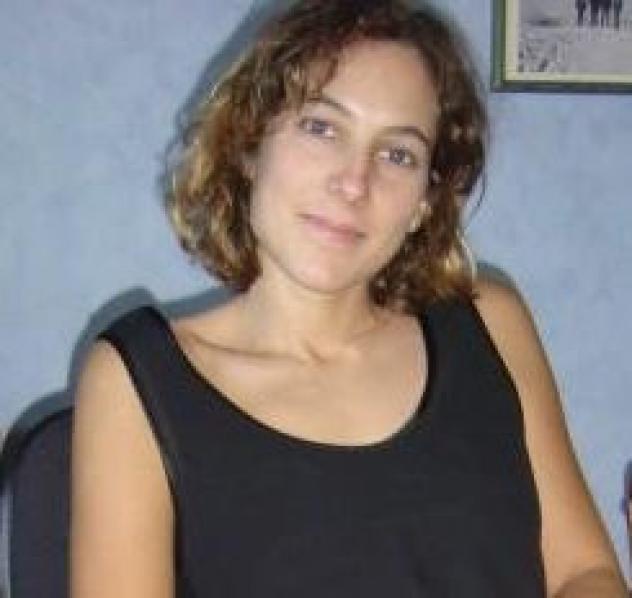 Hadan: alta 158cm, 57kg, cerco uomo vicino Tel: