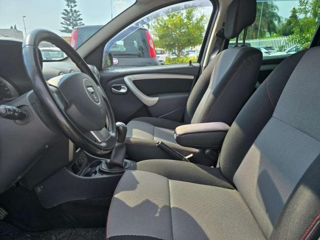 Dacia Duster 1.6 BENZINA 4X2 110CV PRESTIGE PACK SPORT - Foto 9