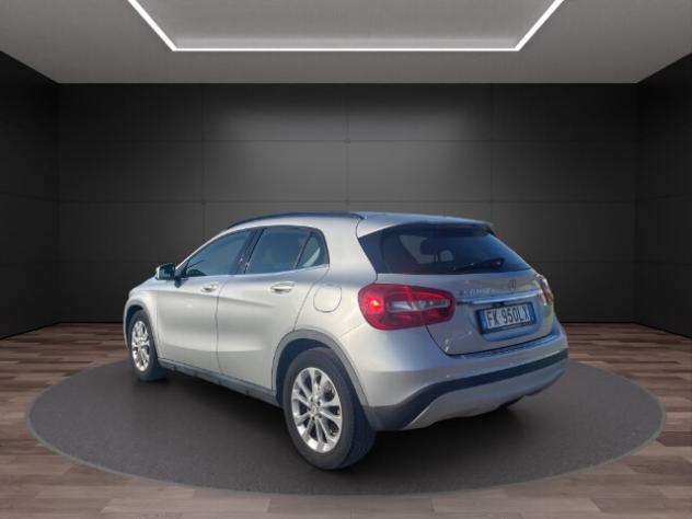 MERCEDES GLA (X156) GLA 180 d Business - Foto 6