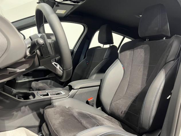 BMW Serie 1 118D M-SPORT 150 CV C.AUTOMATICO NAVI CARPLAY - Foto 9