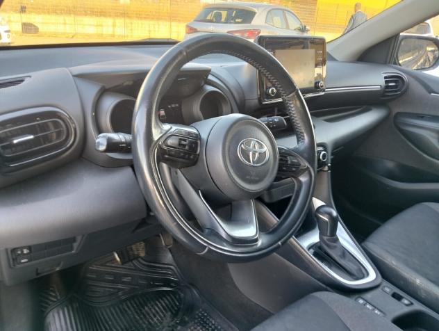 Toyota Yaris 1.5 Hybrid 5P Lounge - Foto 9