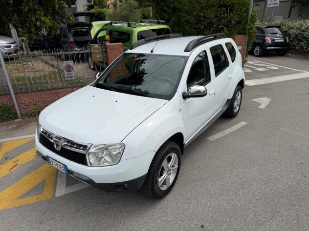 Dacia Duster 1.6 110CV 4x2 Laurte NEOPATENTATI - Foto 10