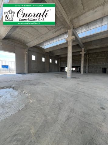 A-1042 CAPANNONE MQ. 2.000 MONTEROTONDO (RM) - Foto 5