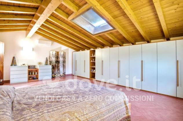 Villa di 359 m² con 5 locali e box auto doppio in vendita a Brezzo di Bedero - Foto 3