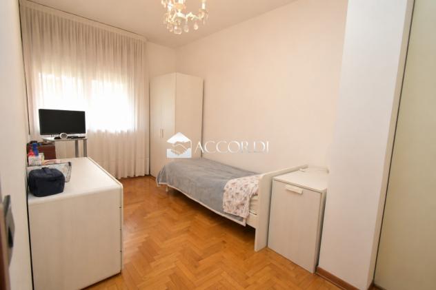 APPARTAMENTO di 5 vani e di 141 mq (CONEGLIANO) rif. SM63 - Foto 18