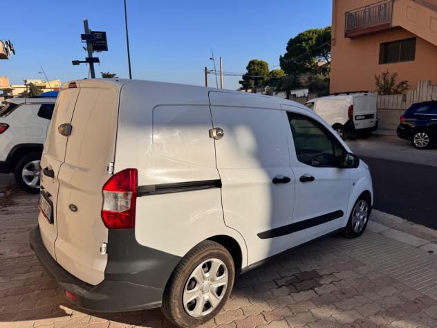Ford Transit Courier 1.5 TDCi 75CV Van Trend 2 posti - Foto 4