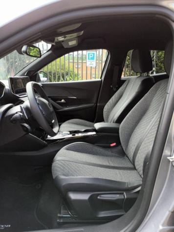PEUGEOT 2008 1200 HYBRID ALLURE 145CV E-DCS6 CARPLAY FULL LED rif. 23931532 - Foto 7