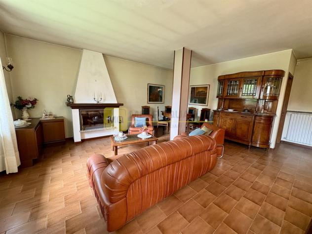 Villa indipendente con giardino privato e box di 100 mq a Galbiate - Foto 11