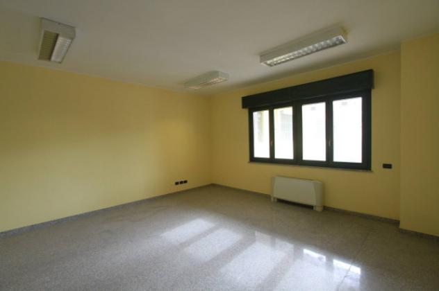 Immobile di 813 m² con 1 locale in affitto a Pero - Foto 7