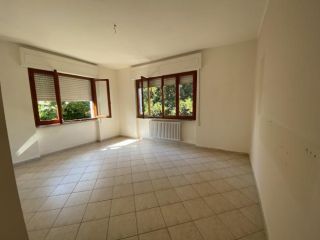 Quadrilocale in affitto a Sarzana