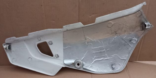 47111 FIANCHETTO LATERALE DX USATO ORIGINALE INTEGRO per SUZUKI DR 650 A.E. '92/ - Foto 2