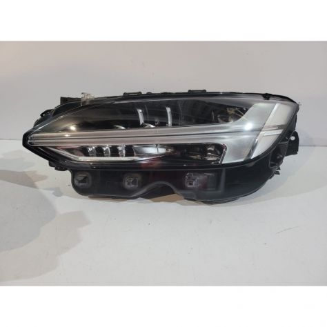 VOLVO V90 Faro ACTIVE HIGH BEAM - L 13569