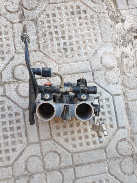 corpo farfallato SUZUKI BURGMAN 650 2013 2014 2015 2016