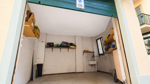 Box indipendente in pieno centro (via Cavour) - Foto 3