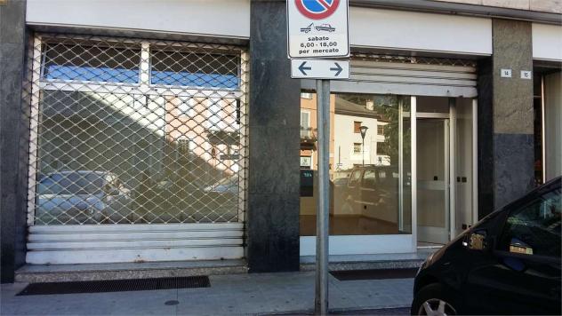 A000085 - NEGOZIO CENTRALE con MAGAZZINO - Foto 3