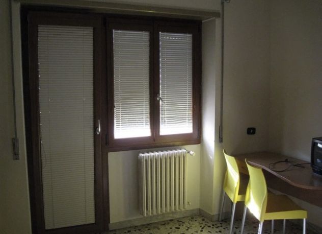 CENTOCELLE-COLLATINO TRILOCALE ARREDATO CON BALCONE - Foto 4