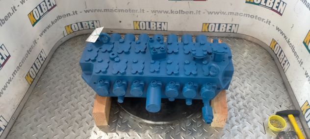 Distributore Rexroth per caricatore Colmar 401