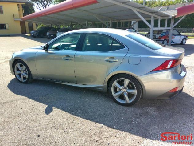 LEXUS - IS - Hybrid Luxury - Foto 4