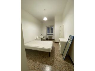 QUARTIERE TRIESTE AFFITTO SINGOLA CON PICCOLO BAGNO IN CAMERA  EURO 550