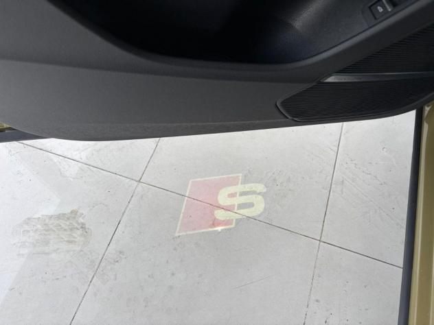 AUDI - Q8 - 50 TDI 286 CV quattro tiptronic Sport - Foto 9