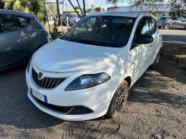Lancia Ypsilon 1.0 FireFly 5 porte S&S Hybrid Platino - Foto 4