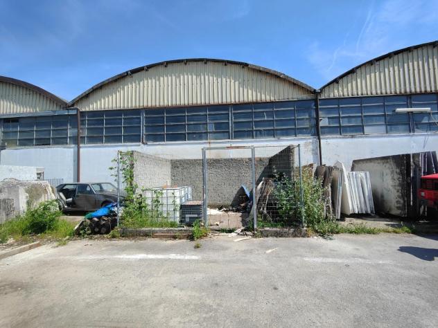 Capannone industriale in vendita a Dogana - Luni 1700 mq Rif: 1059585