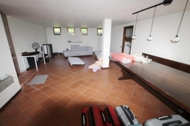 Villa di 380 m² con più di 5 locali e box auto doppio in affitto a Padova - Foto 9