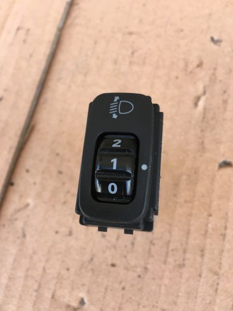 Regolatore Assetto livello altezza Fari Mitsubishi Outlander 4x4 2.0 DI-D 2010