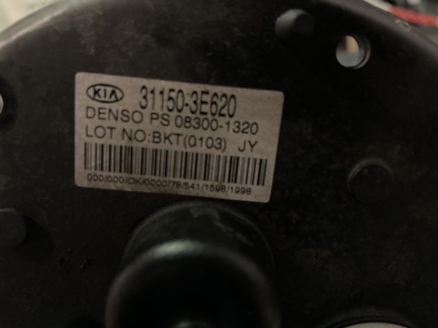 Pompa carburante Kia Sorento 2.5CRDI del 2006 (31150-3E620) - Foto 2