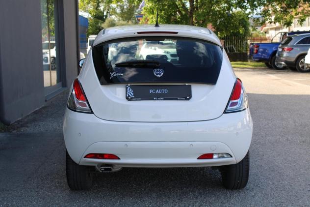 Lancia Ypsilon 1.2 69 CV 5 porte GPL Ecochic Gold - Foto 3
