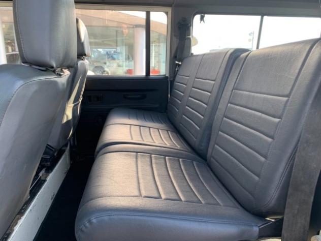 LAND ROVER Defender 110 2.5 Td5 cat Station Wagon 9 POSTI rif. 23949092 - Foto 10