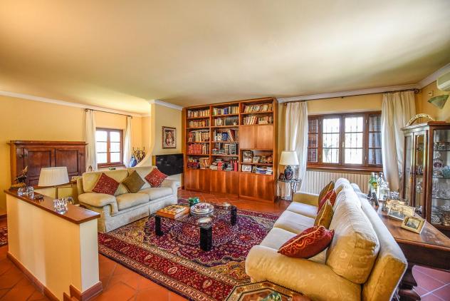 Villa in vendita a Antraccoli - Lucca 200 mq Rif: 1099089