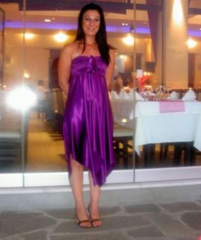 Helena_HH: alta 152cm, 49kg, cerco uomo vicino Tel: