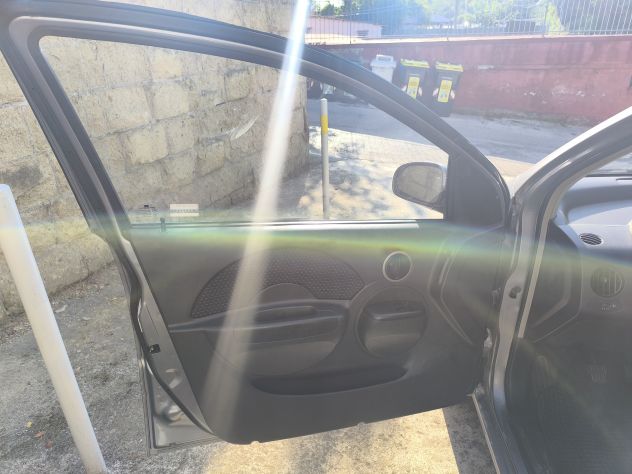 Chevrolet Kalos 1.2 GPL – economica, sincera e senza sorprese - Foto 10