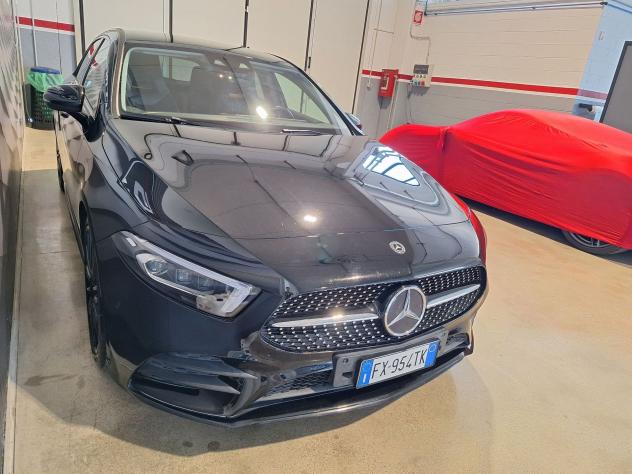 Mercedes-Benz Classe A A 180 d Automatic Premium AMG PACCHETTO NIGHT - Foto 3