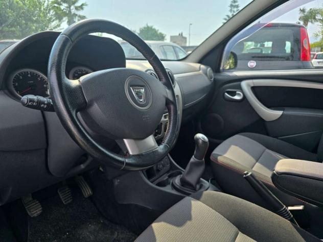 Dacia Duster 1.6 BENZINA 4X2 110CV PRESTIGE PACK SPORT - Foto 8