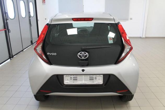 Toyota Aygo Connect 1.0 VVT-i 72 CV 5 porte x-play - Foto 5