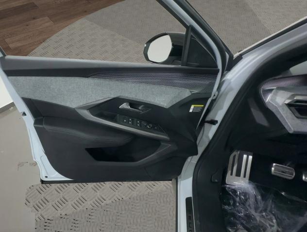 Peugeot 3008 Hybrid 145 GT e-DCS 6 - Foto 8