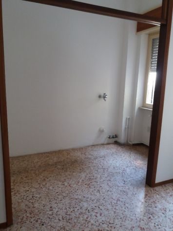 Borgo Trento affittasi ampio trilocale con terrazzo - Foto 6