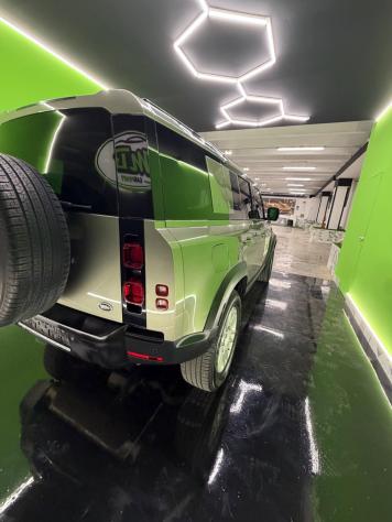 Land Rover Defender 110 2.0 Si4 PHEV 404 CV AWD Auto - Foto 7