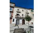 Nel pieno centro del paese lungo il corso principale