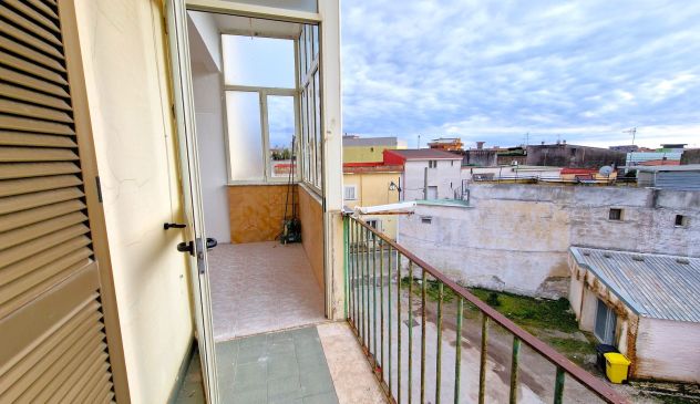 APPARTAMENTO IN PIENO CENTRO - VIA GIARDINI - MONDRAGONE - Rif. V2857 - Foto 2