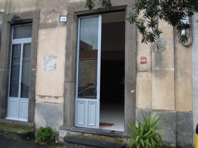 CODICE 5891 BOTTEGA INDIPENDENTE SU VIA V. EMANUELE III A BELPASSO - Foto 2