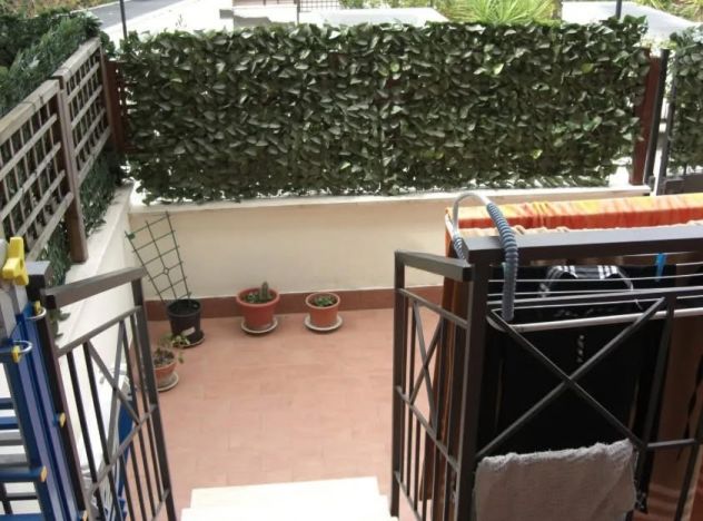 FIANO ROMANO BILOCALE ARREDATO CON BALCONE - Foto 6