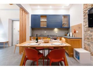 Blu's House